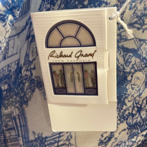 Richard Grand NWT 100% Modal Scarf - Picture 5 of 11